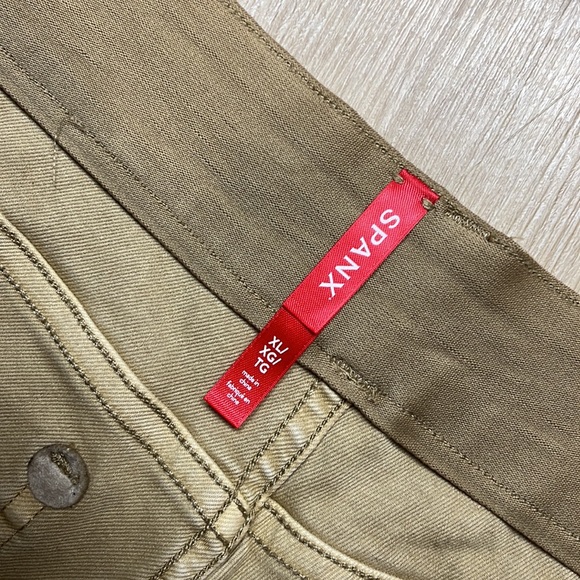 SPANX Stretch Twill Pull-on Shorts 5" in Almond/khaki, XL 1380 - Picture 7 of 8